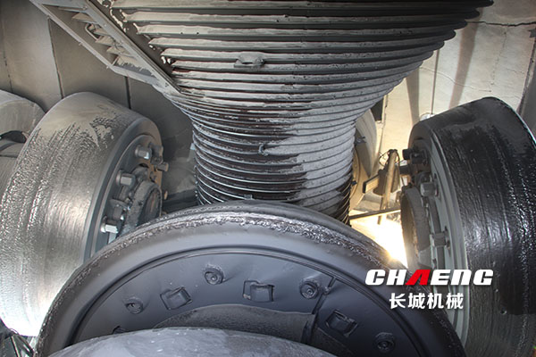  What we should pay attention to maintain the vertical mill roller?