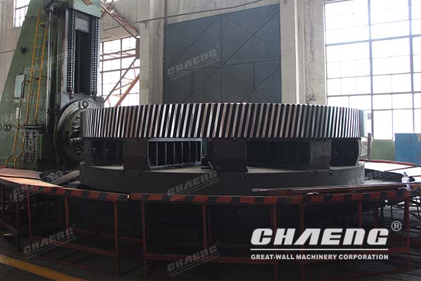 girth gear of rotary kiln.jpg